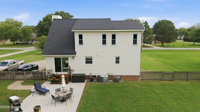 677 Davenport Farm Road, Winterville, NC 28590
