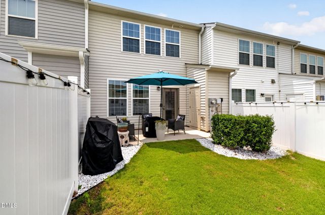 39 Hanging Moss Trail, Clayton, NC 27527