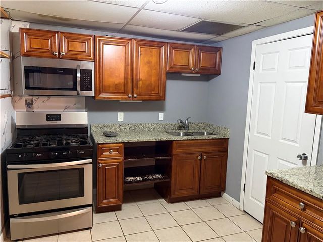 5252 Enchanted Cove SW, Lilburn, GA 30047
