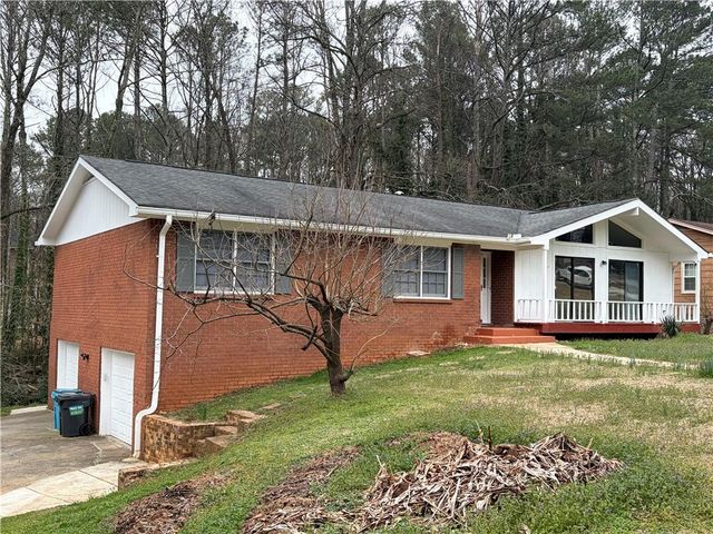 5252 Enchanted Cove SW, Lilburn, GA 30047