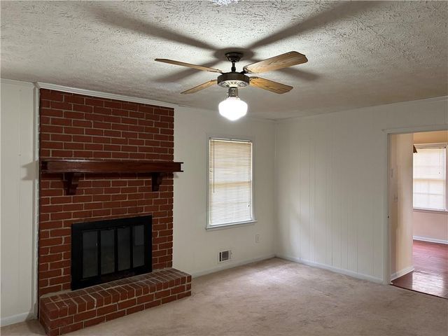5252 Enchanted Cove SW, Lilburn, GA 30047