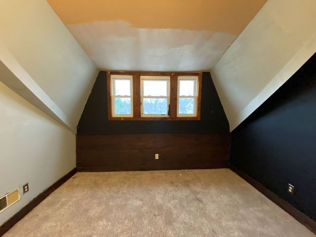 423 Auburn Street, Rockford, IL 61103