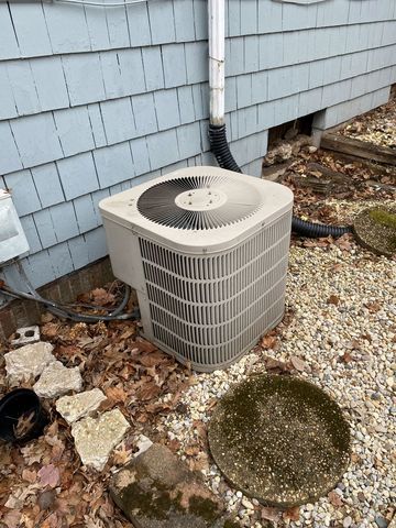 423 Auburn Street, Rockford, IL 61103