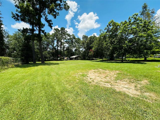 17001 Valley Lane, Conroe, TX 77306