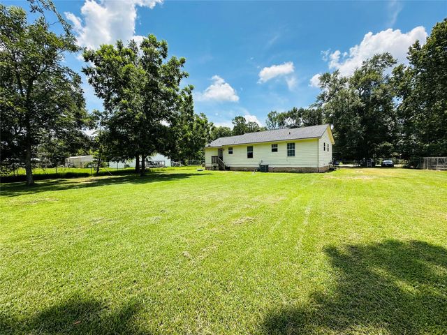 17001 Valley Lane, Conroe, TX 77306