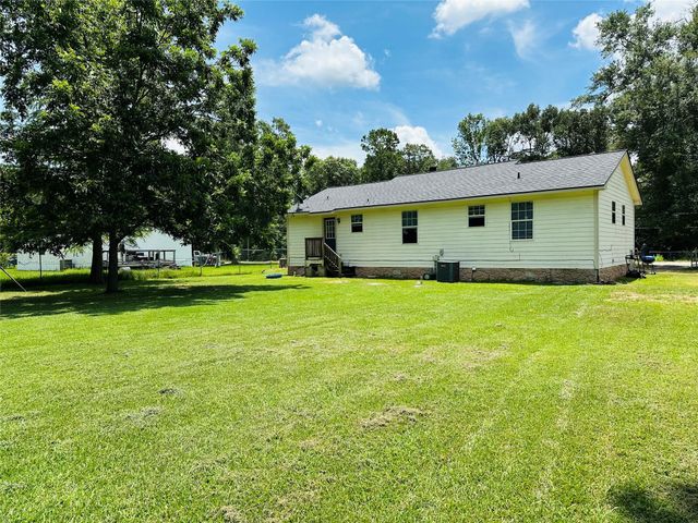 17001 Valley Lane, Conroe, TX 77306