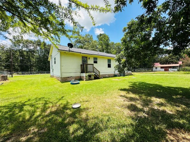 17001 Valley Lane, Conroe, TX 77306