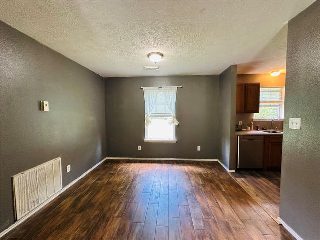 17001 Valley Lane, Conroe, TX 77306