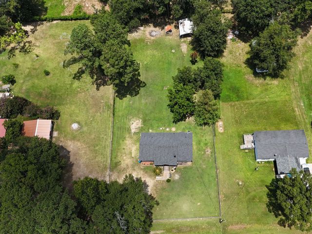 17001 Valley Lane, Conroe, TX 77306