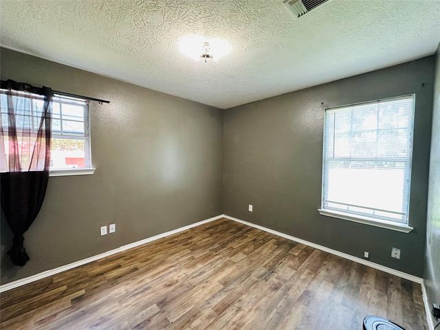 17001 Valley Lane, Conroe, TX 77306