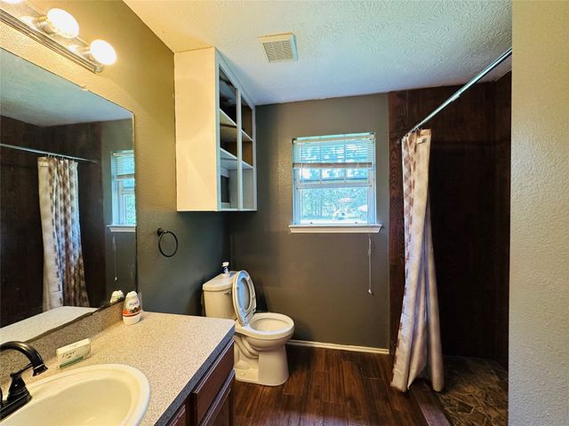 17001 Valley Lane, Conroe, TX 77306