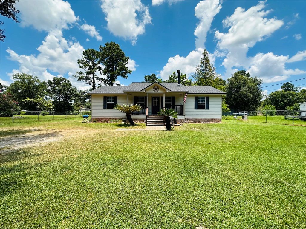 17001 Valley Lane, Conroe, TX 77306