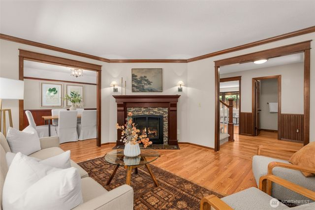 21016 NE 36th Street, Sammamish, WA 98074