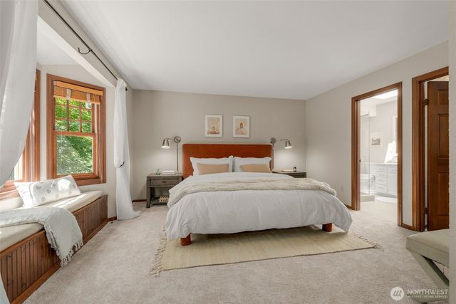 21016 NE 36th Street, Sammamish, WA 98074
