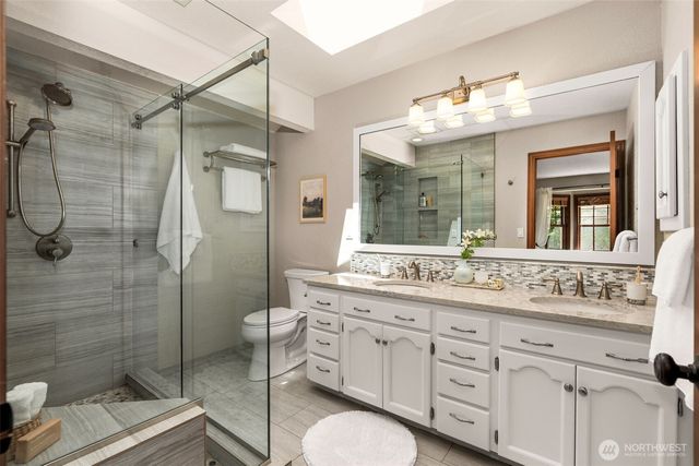21016 NE 36th Street, Sammamish, WA 98074