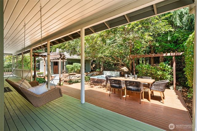 21016 NE 36th Street, Sammamish, WA 98074