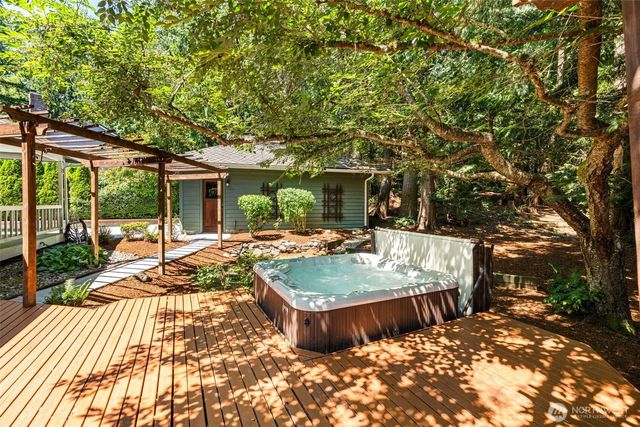 21016 NE 36th Street, Sammamish, WA 98074