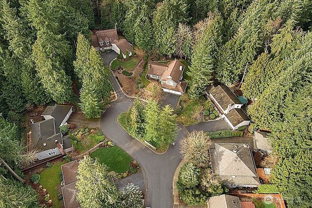 21016 NE 36th Street, Sammamish, WA 98074