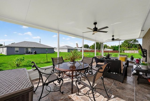 2274 SE POWELL Court, Port St. Lucie, Port St Lucie, FL 34952