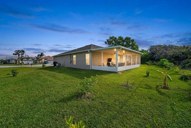 2274 SE POWELL Court, Port St. Lucie, Port St Lucie, FL 34952