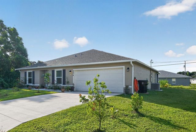 2274 SE POWELL Court, Port St. Lucie, Port St Lucie, FL 34952