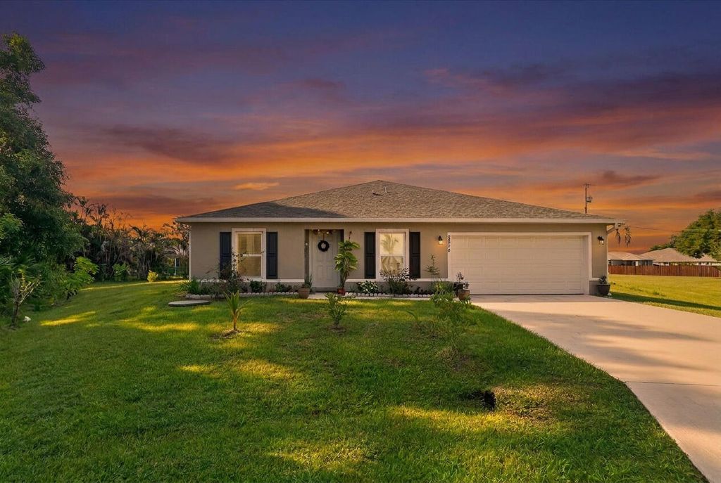 2274 SE POWELL Court, Port St. Lucie, Port St Lucie, FL 34952