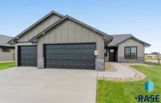 1005 E Wayne Pl, Tea, SD 57064