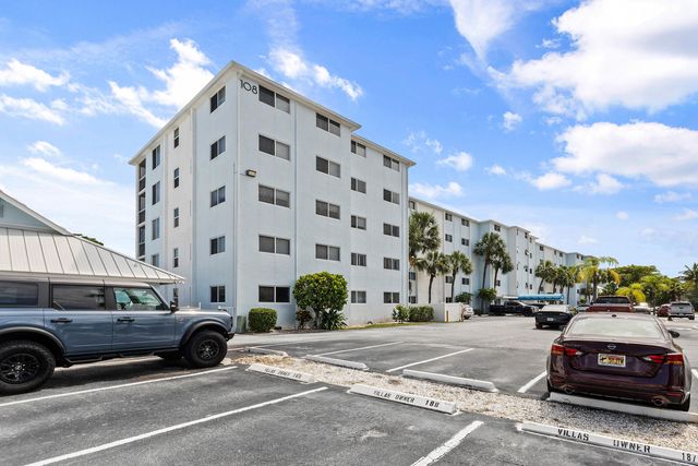 108 Paradise Harbour Boulevard 107, North Palm Beach, FL 33408