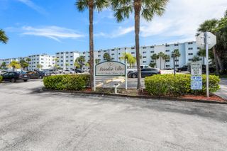108 Paradise Harbour Boulevard 107, North Palm Beach, FL 33408