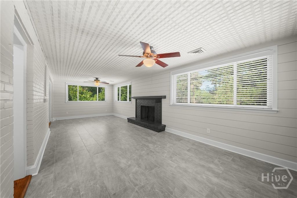 Image 13 of property listing at 1315 Brightwood Drive, Savannah, GA 31406