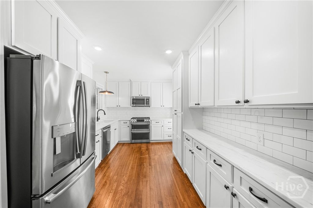 Image 8 of property listing at 1315 Brightwood Drive, Savannah, GA 31406