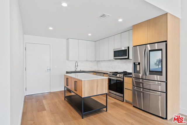 1001 N FAIRFAX Avenue PH6, West Hollywood, CA 90046