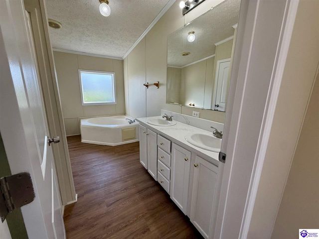 114 Carriage Way, Elizabethtown, KY 42701