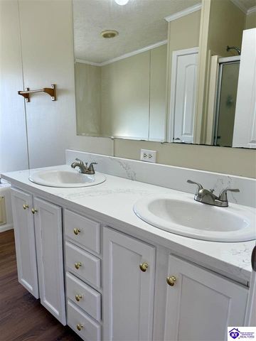 114 Carriage Way, Elizabethtown, KY 42701