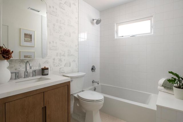 1025 Wilbur Ave, San Diego, CA 92109