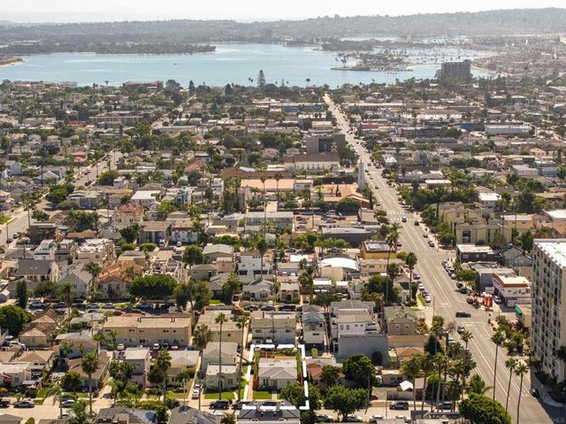 1025 Wilbur Ave, San Diego, CA 92109