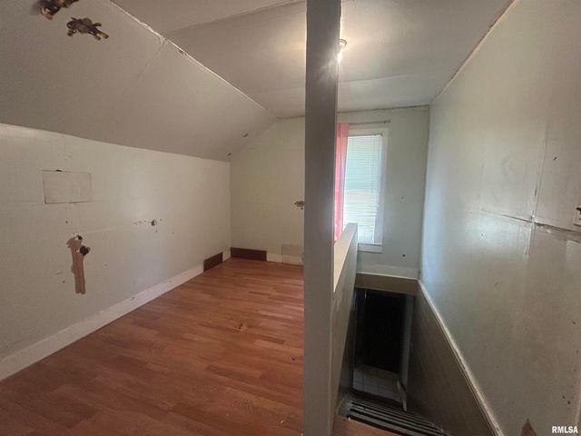 203 W 12TH Street, Metropolis, IL 62960