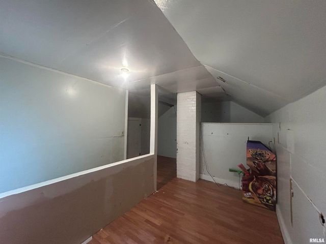 203 W 12TH Street, Metropolis, IL 62960