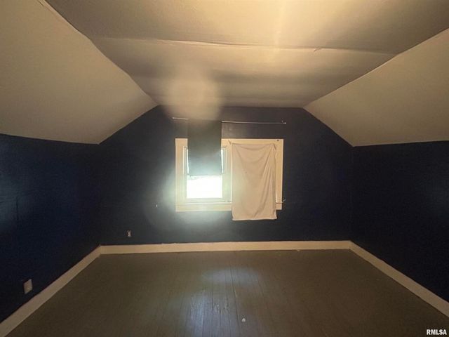 203 W 12TH Street, Metropolis, IL 62960