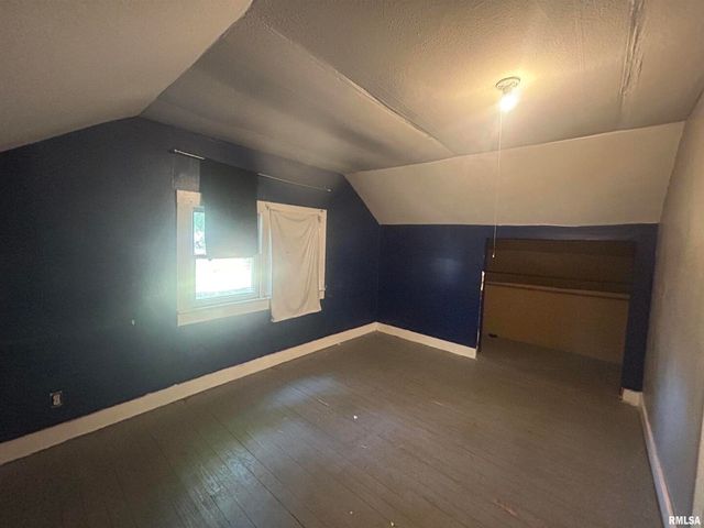 203 W 12TH Street, Metropolis, IL 62960