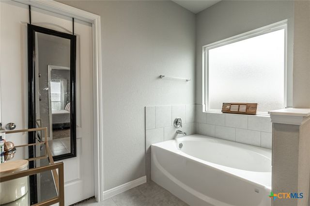 6142 Fairburn Court, Temple, TX 76502