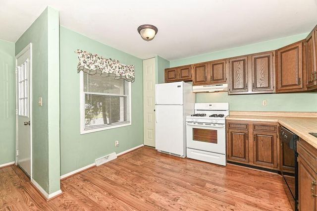 6216 W College AVENUE, Greendale, WI 53129
