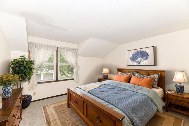 6216 W College AVENUE, Greendale, WI 53129