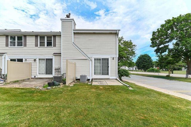 6216 W College AVENUE, Greendale, WI 53129