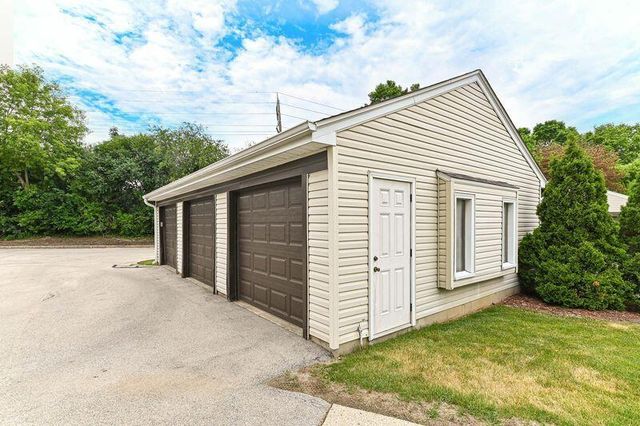 6216 W College AVENUE, Greendale, WI 53129