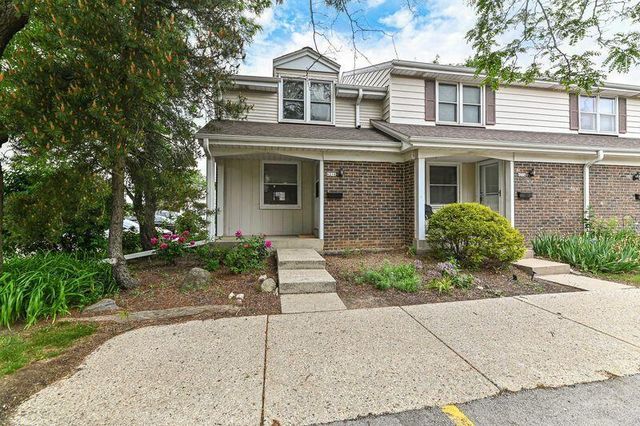 6216 W College AVENUE, Greendale, WI 53129