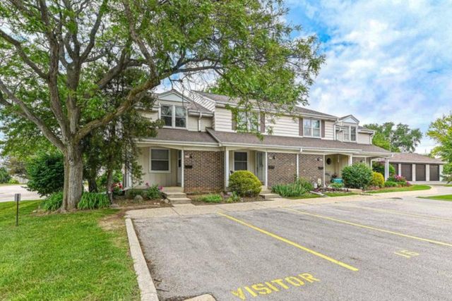 6216 W College AVENUE, Greendale, WI 53129