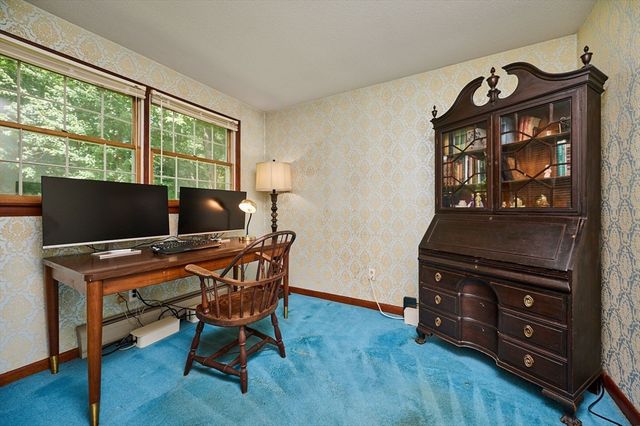 65 Blackberry Lane, Northampton, MA 01060