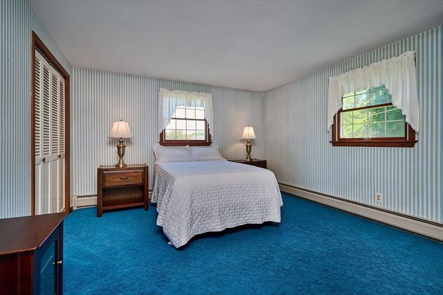 65 Blackberry Lane, Northampton, MA 01060