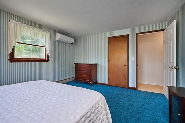 65 Blackberry Lane, Northampton, MA 01060